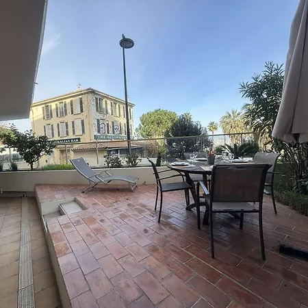 T2 Avec Terrasse, Climatisé, Centre-ville Antibes, Proche Et Commerces - Fr-1-252-177 Appartamento *