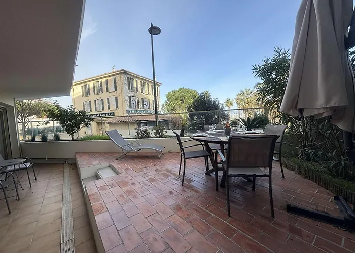 T2 Avec Terrasse, Climatisé, Centre-ville Antibes, Proche Et Commerces - Fr-1-252-177 Appartamento *